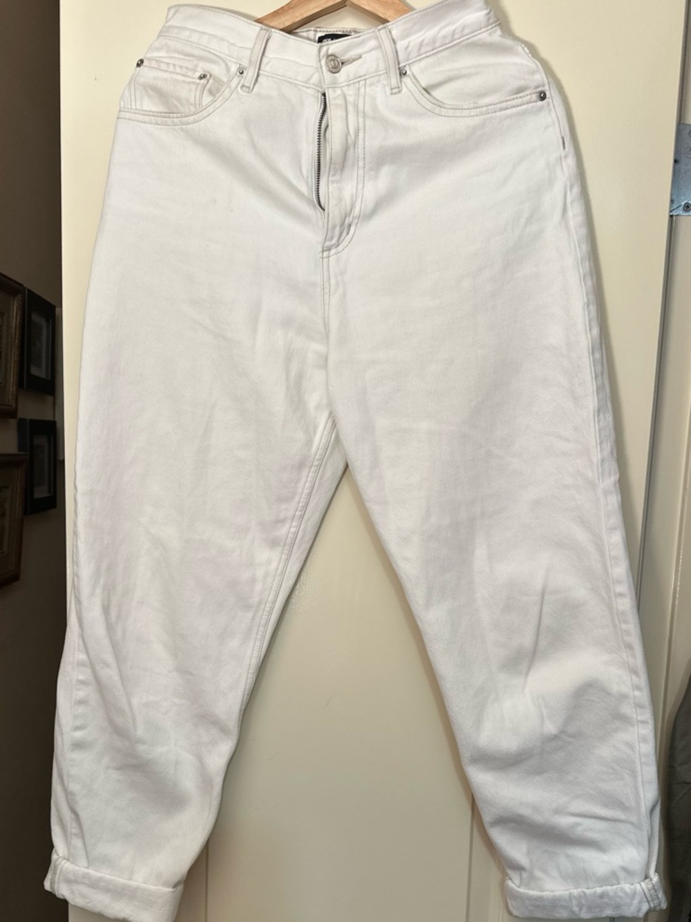 ASOS White Boyfriend Jeans. S/M size